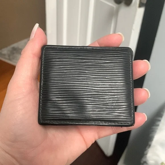 ❌SOLD 1997 authentic Louis Vuitton small coin / earbud case - Picture 1 of 17